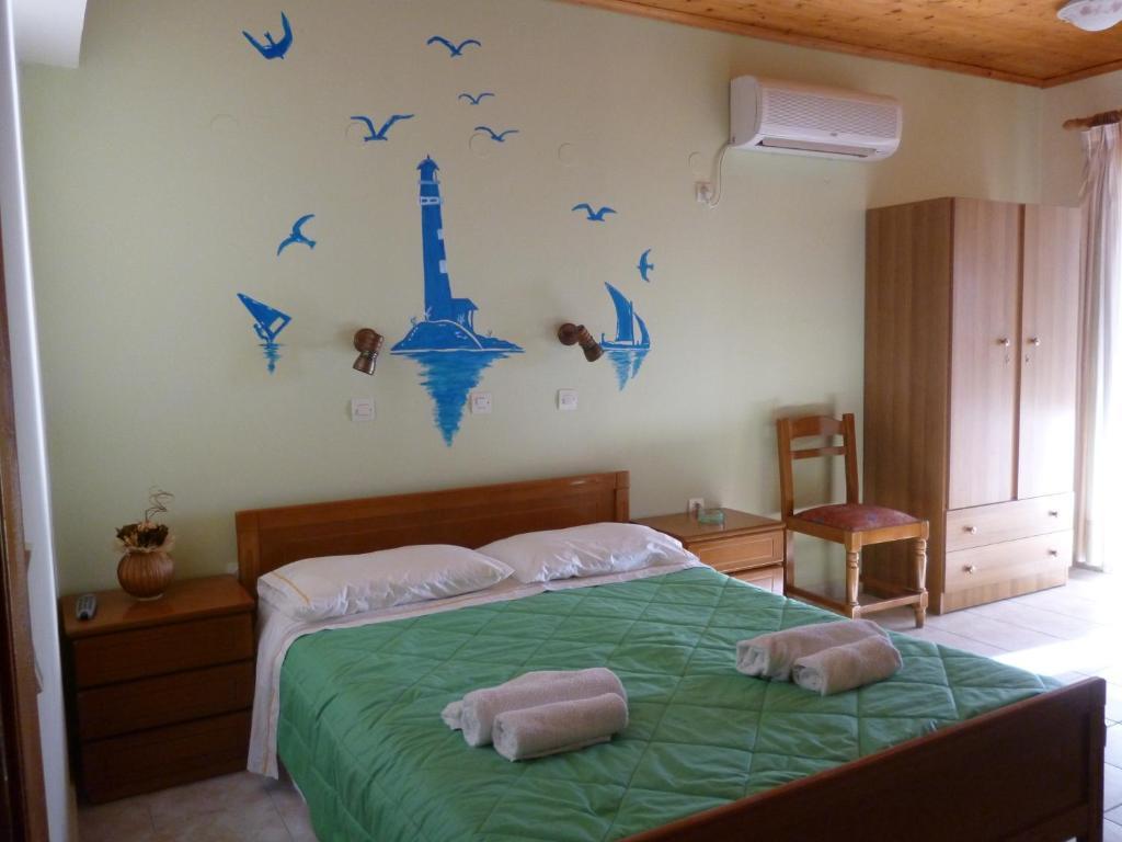 Marinos Studios At Lourdata Village 客房 照片