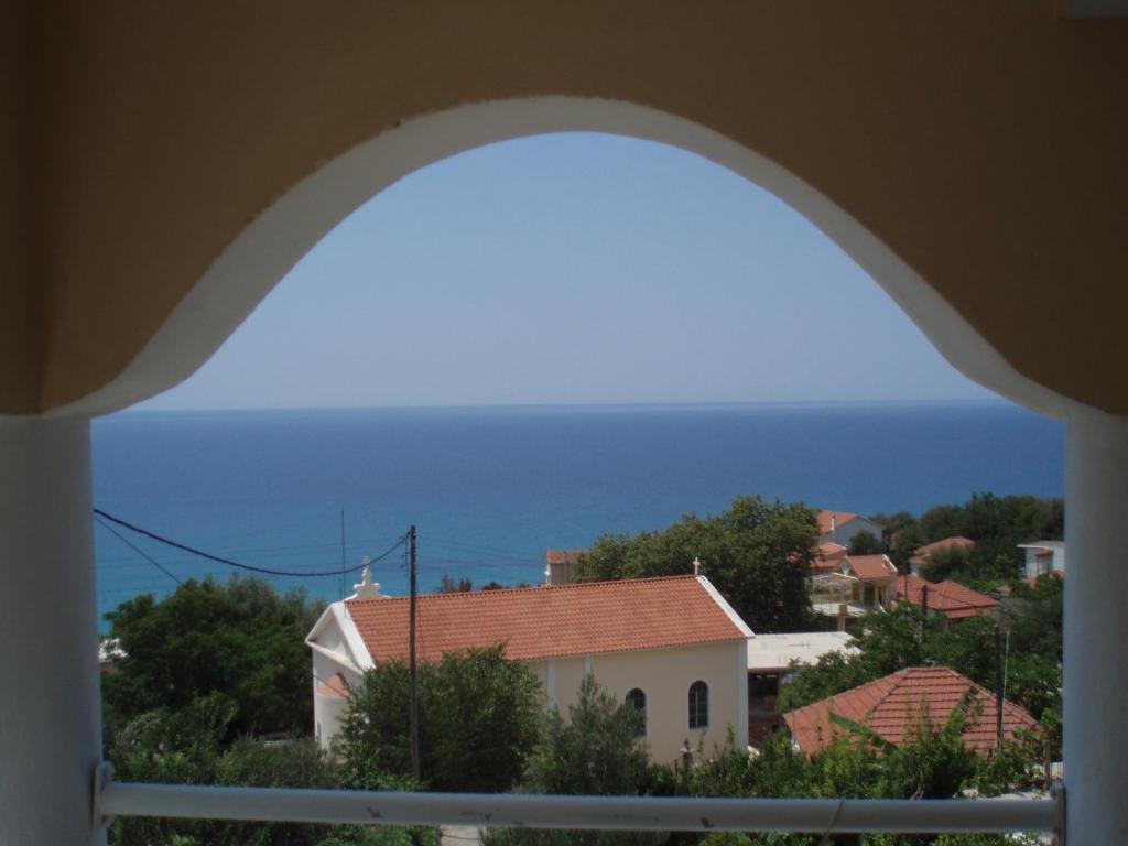 Marinos Studios At Lourdata Village 外观 照片