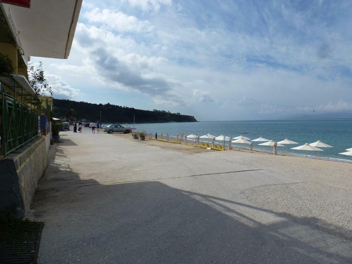 Marinos Studios At Lourdata Village 外观 照片